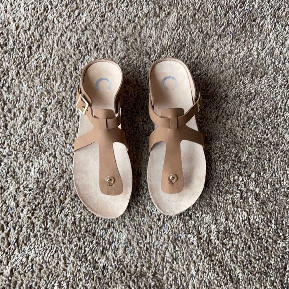 NWOT Brinley Co. T-strap Wedge Sandal Size 7